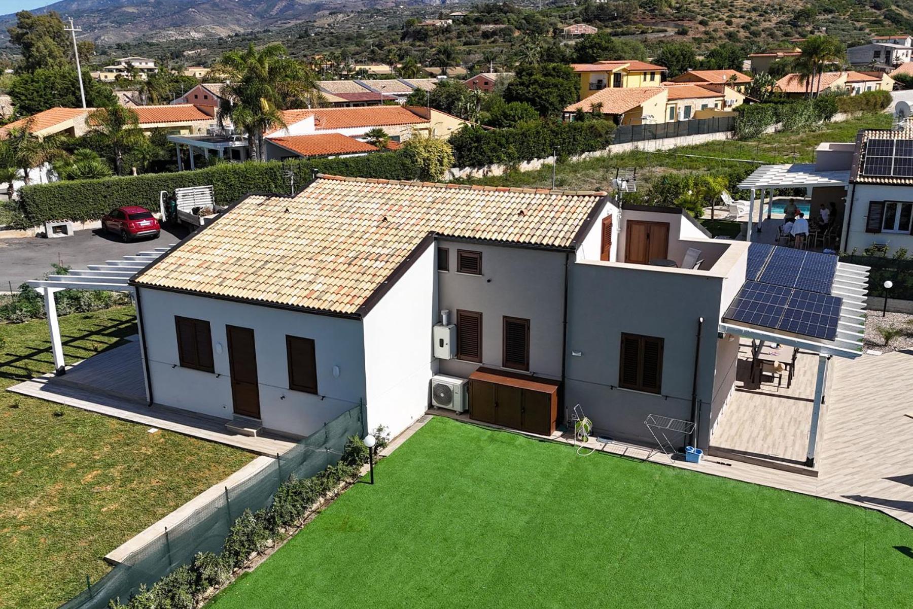 Villa Giada Campofelice Di Roccella Exterior photo